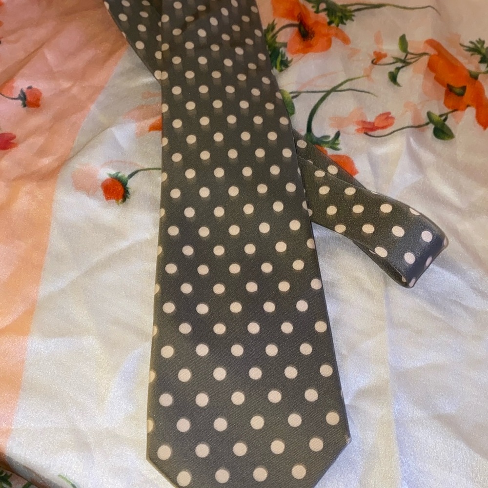 MIDLAND TIE ✨✨ - Picture 2 of 4